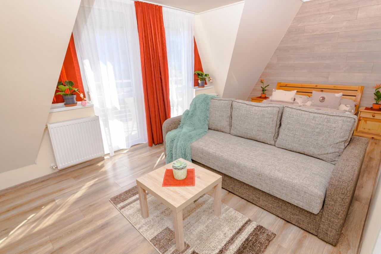 Illes Apartmanok Ii. Hajdúszoboszló Eksteriør billede